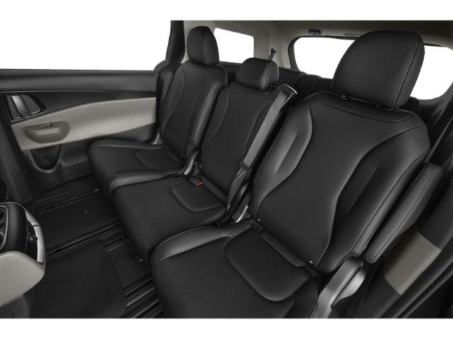 2026 Kia Carnival LXS photo 11