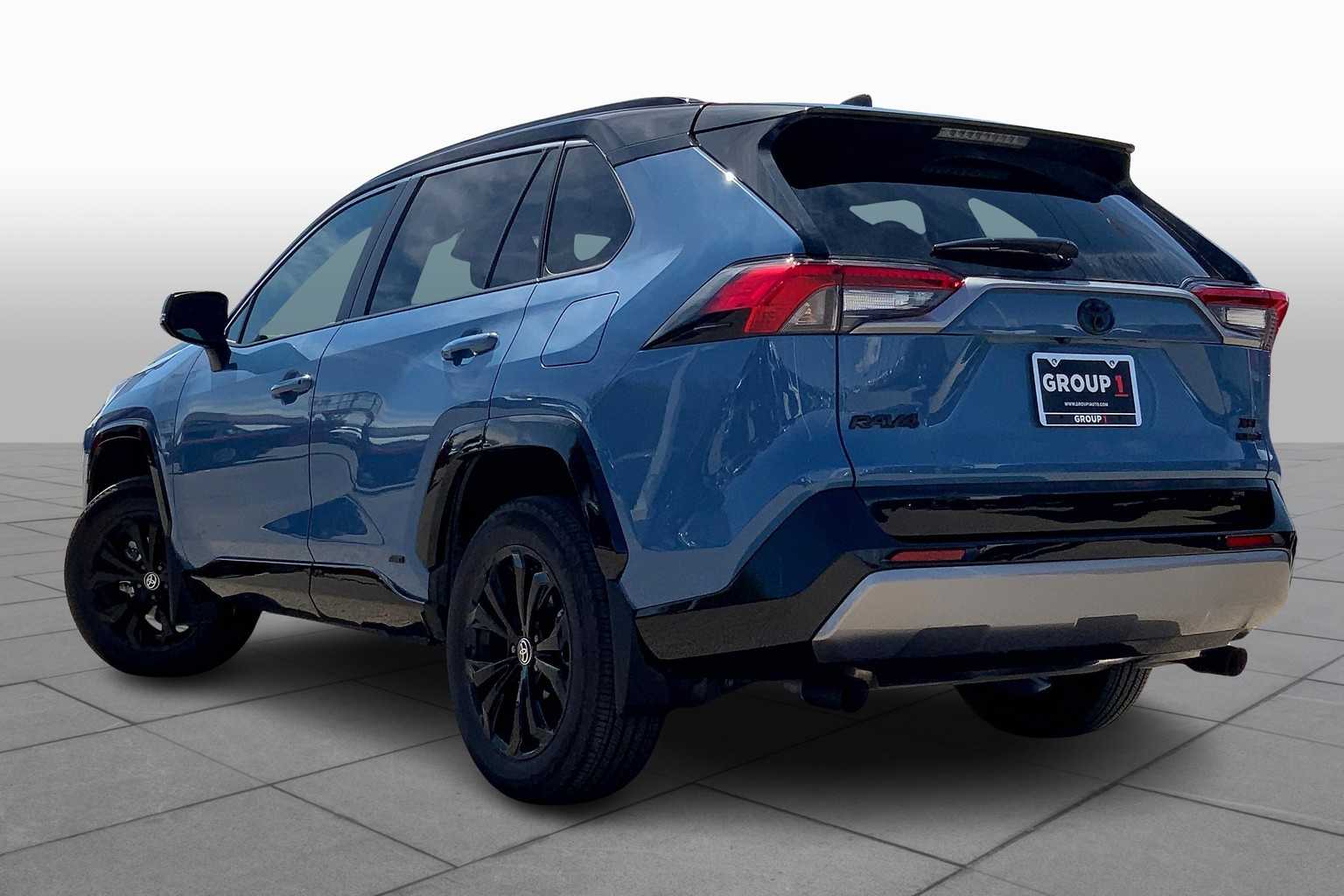2024 Toyota RAV4 Hybrid XSE photo 9