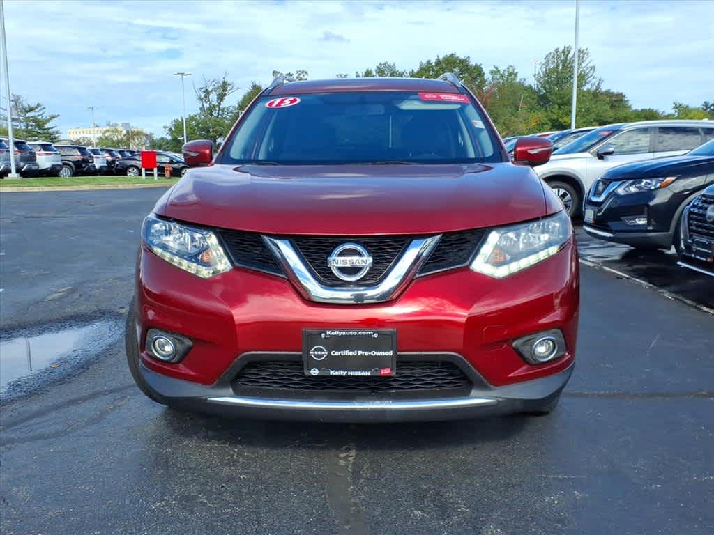 2015 Nissan Rogue SV photo 2