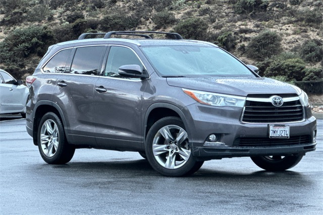 Used 2015 Toyota Highlander Limited with VIN 5TDDKRFH1FS186294 for sale in Sand City, CA