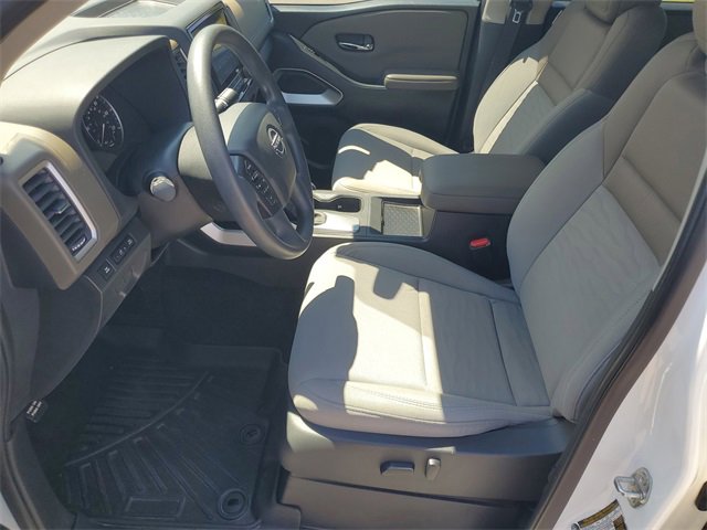 2022 Nissan Frontier SV photo 5