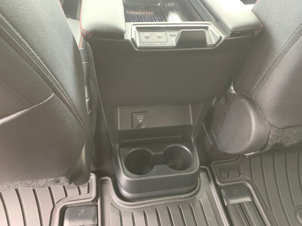 2025 Toyota Sienna XSE photo 21