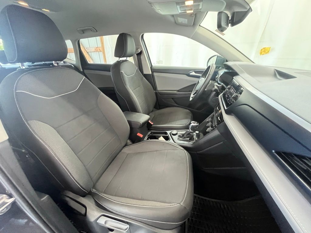 2024 Volkswagen Taos SE photo 12