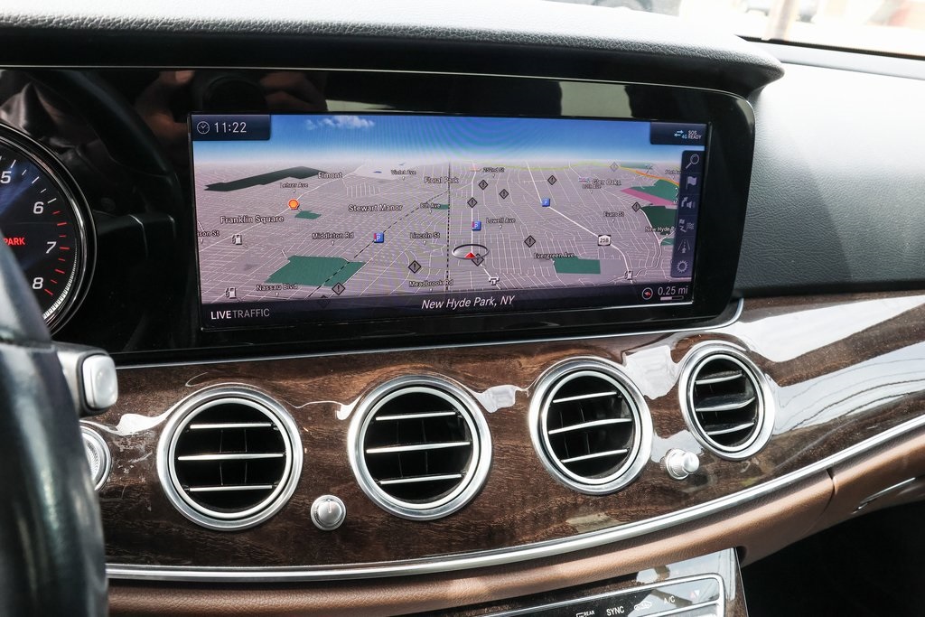 2019 Mercedes Benz E 300 photo 2