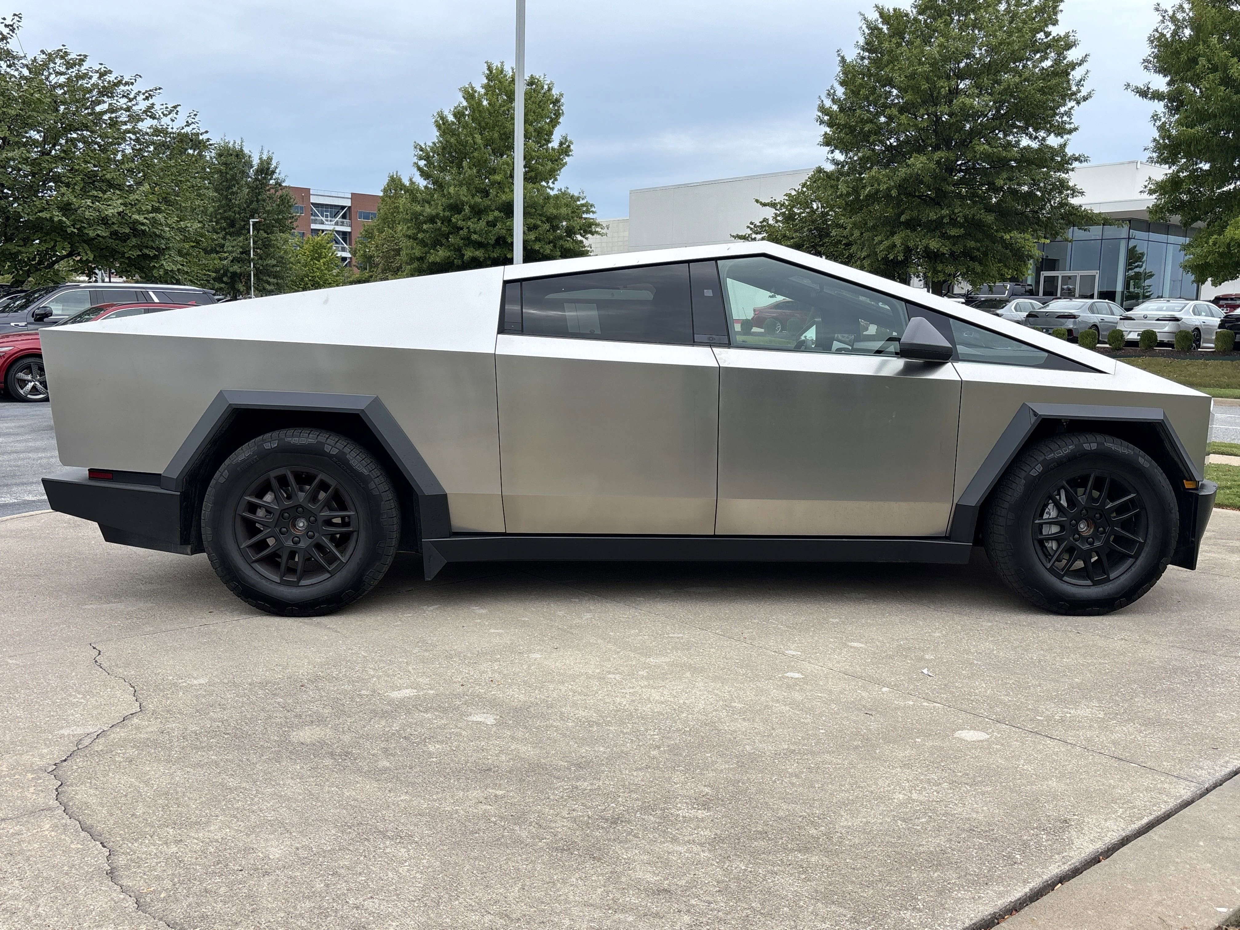 Used 2024 Tesla Cybertruck Base with VIN 7G2CEHED8RA041851 for sale in Bentonville, AR