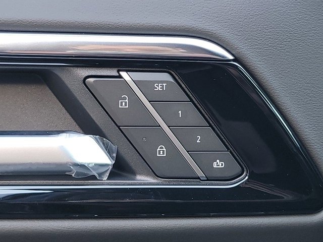 2025 Chevrolet Tahoe Premier photo 37