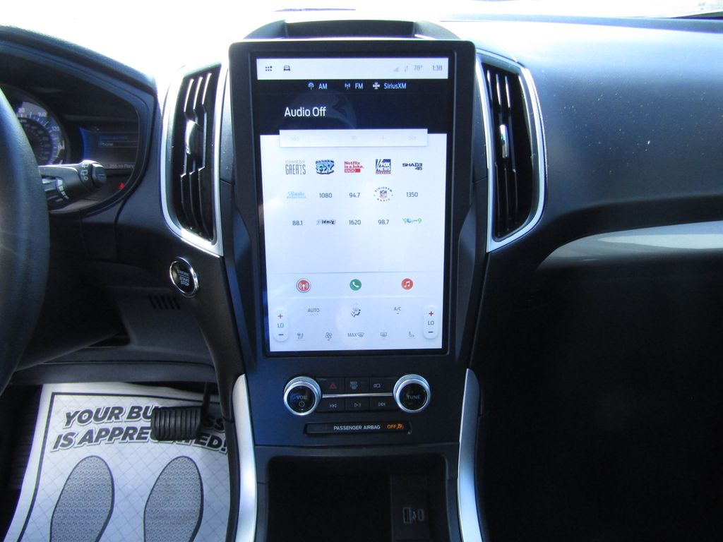2023 Ford Edge SEL photo 10