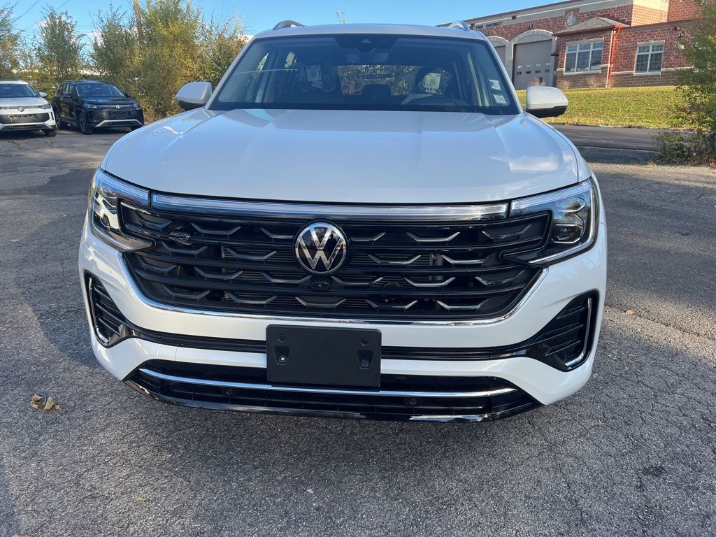 2026 Volkswagen Atlas SEL Premium R-Line photo 2