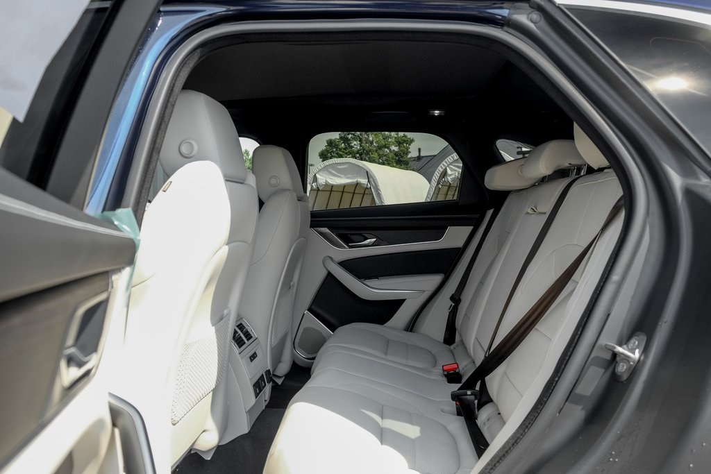 2026 Jaguar F-PACE P250 R-Dynamic S photo 15