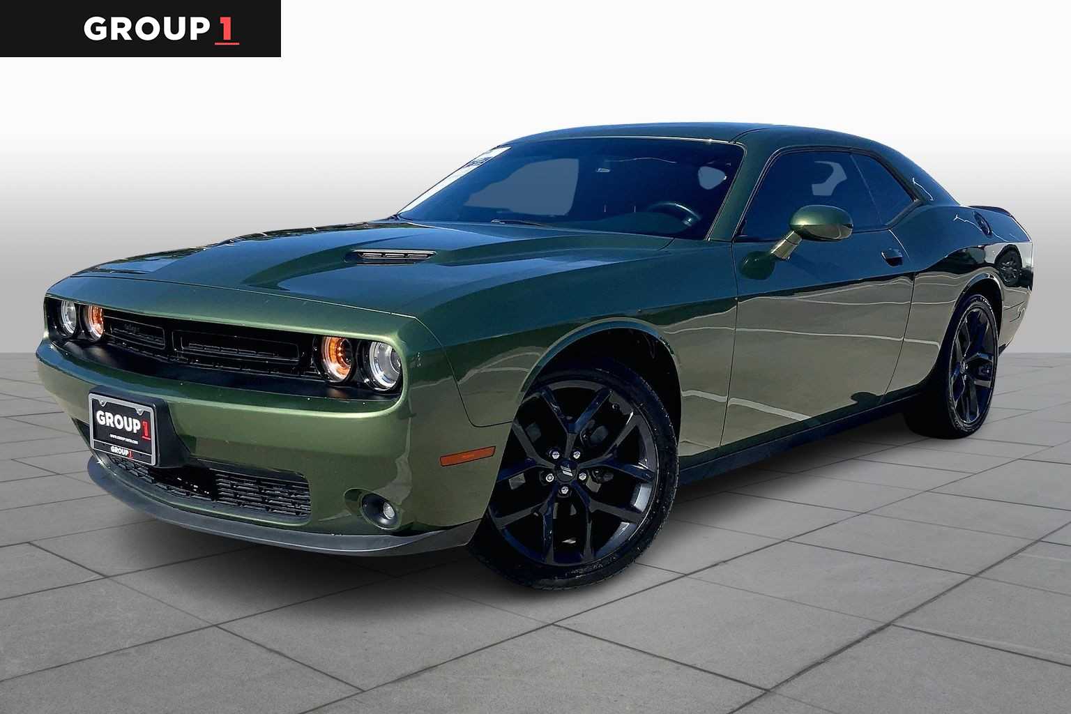 2022 Dodge Challenger SXT's photo