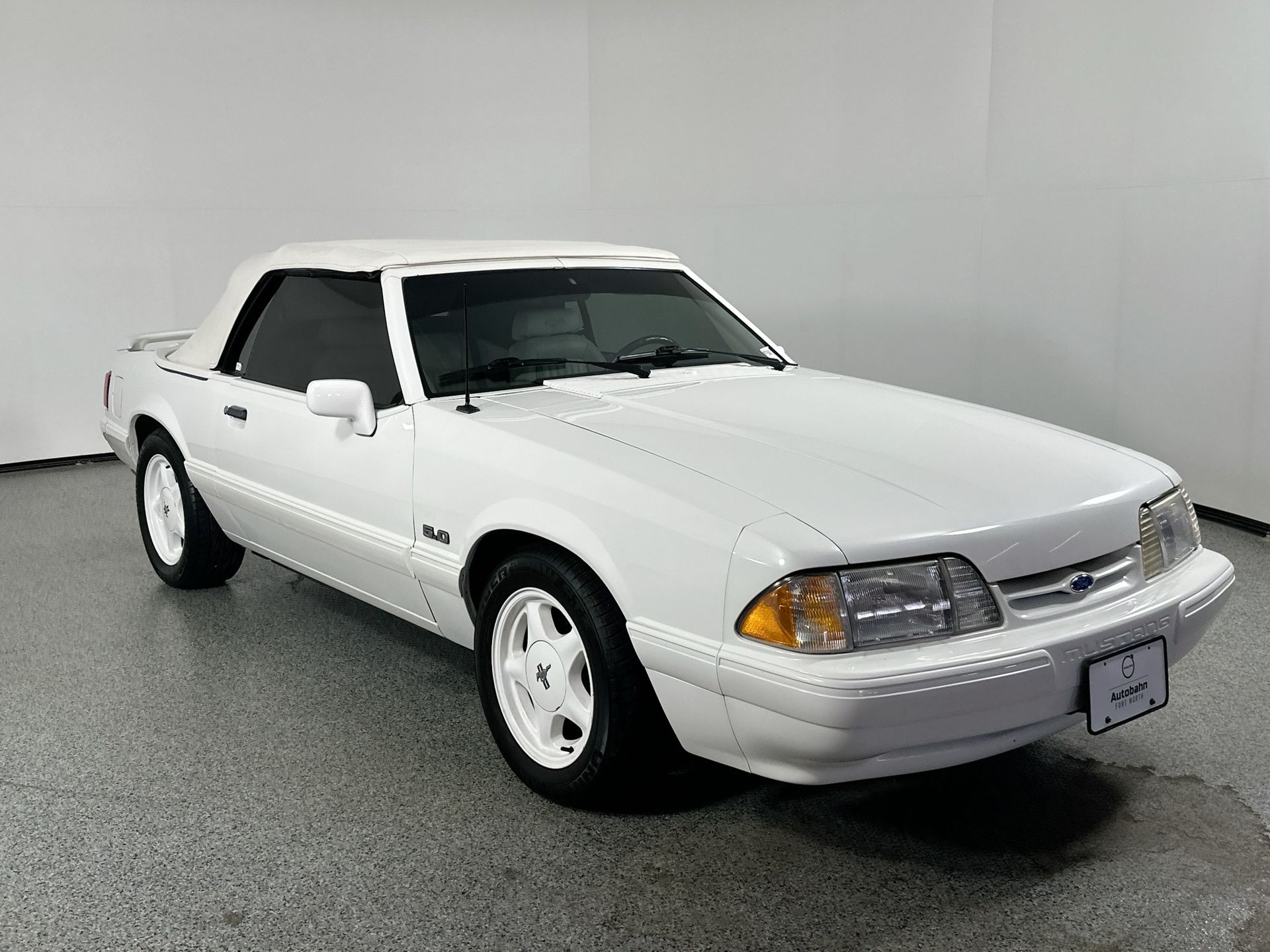 1993 Ford Mustang LX Convertible photo 3