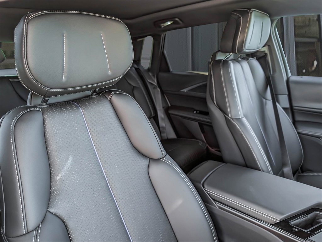 2026 Cadillac Lyriq Luxury photo 16