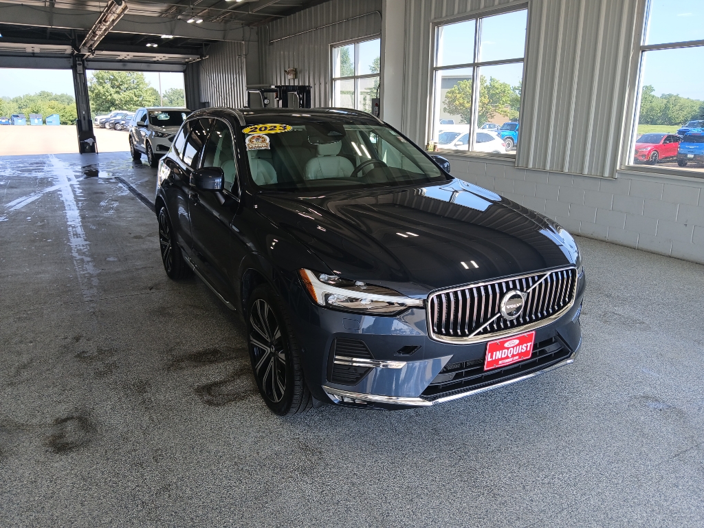 2023 Volvo XC60 Ultimate photo 2