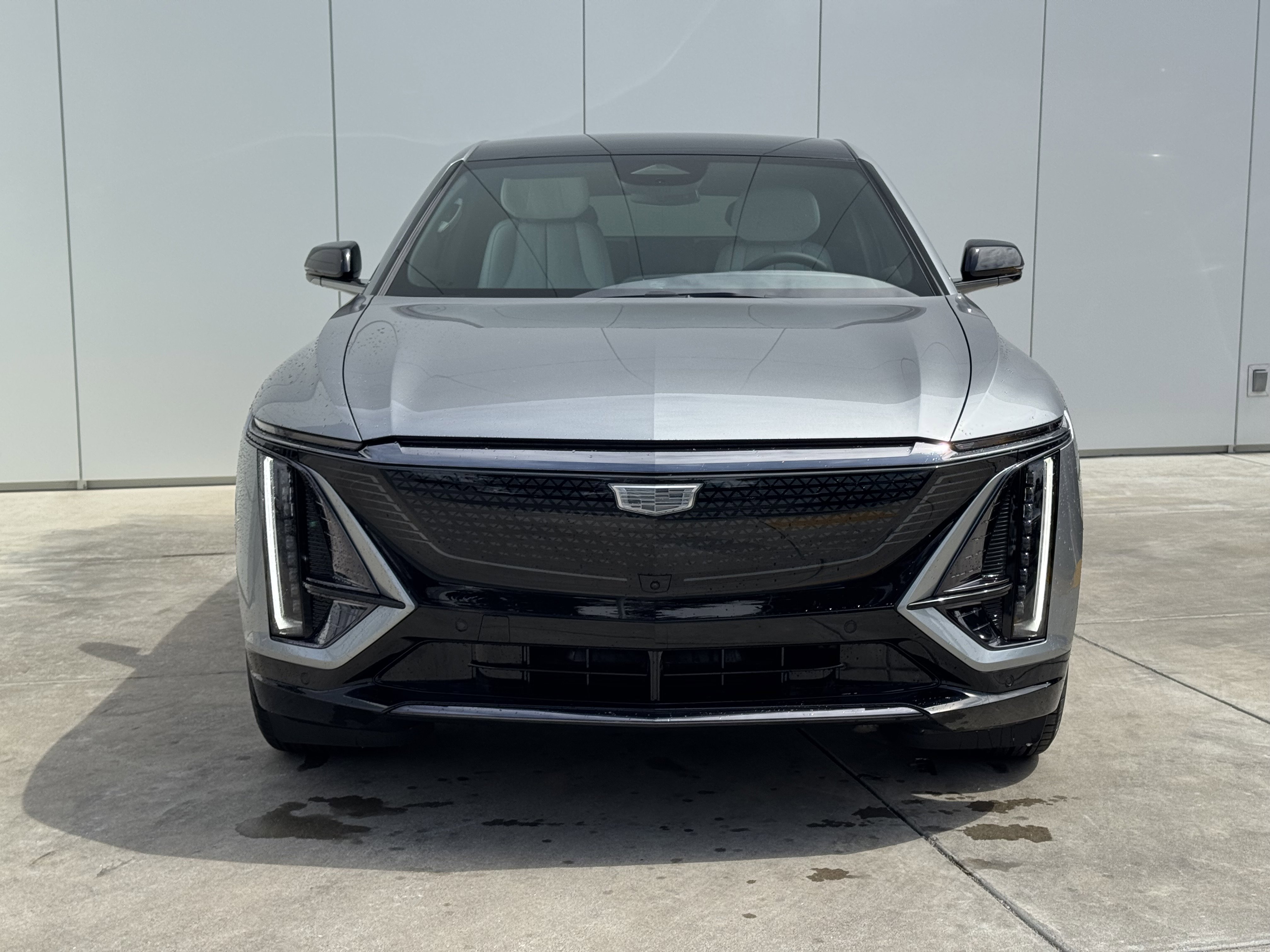 2025 Cadillac Lyriq Sport photo 3
