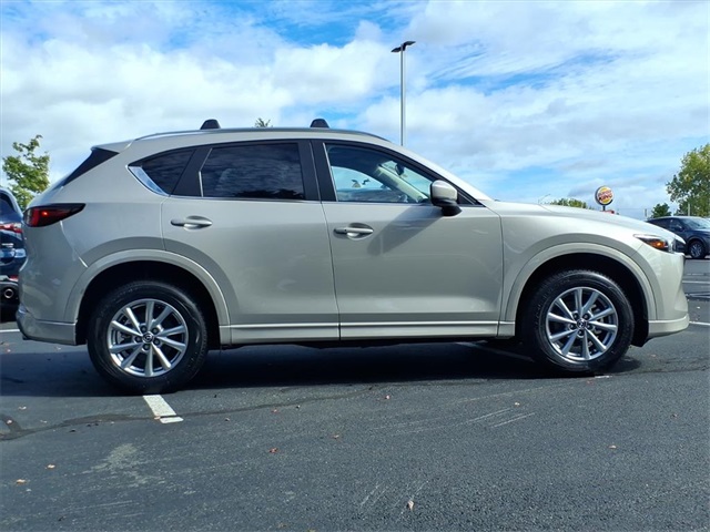 2025 Mazda CX-5 2.5 S Preferred photo 6