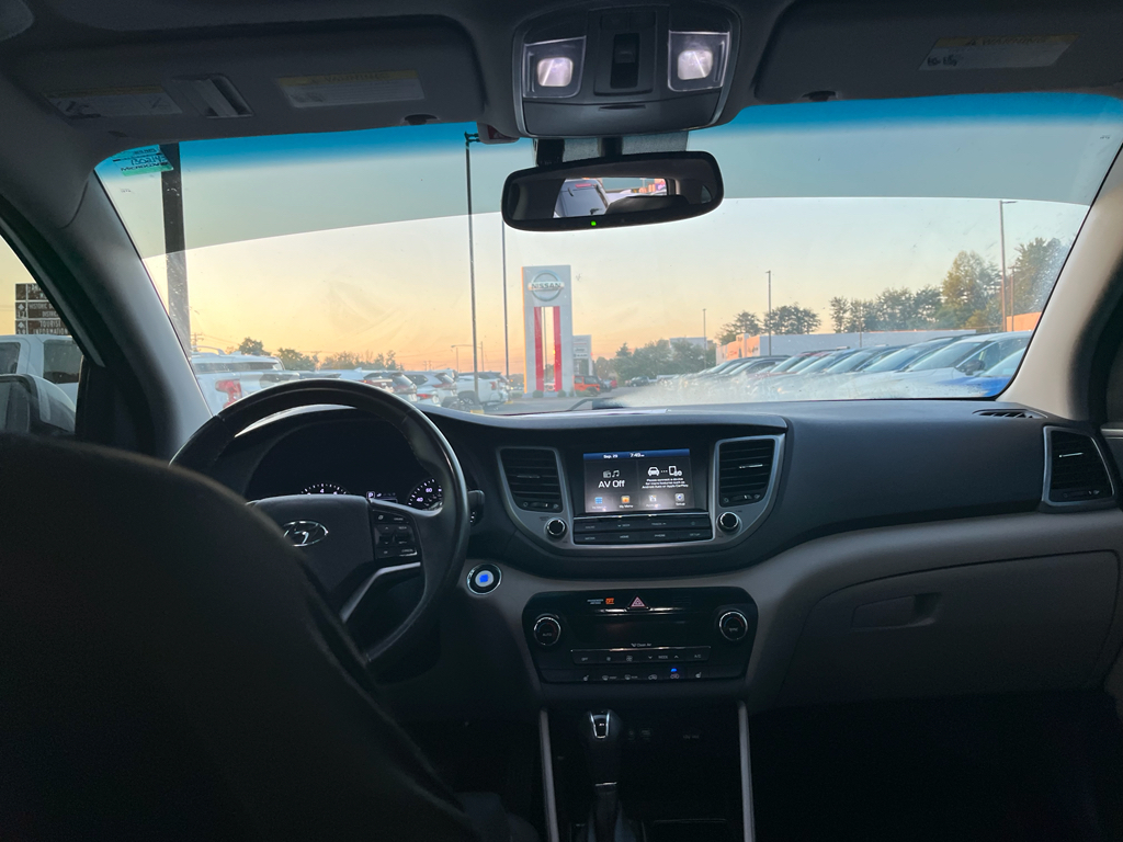 2018 Hyundai Tucson Value photo 2