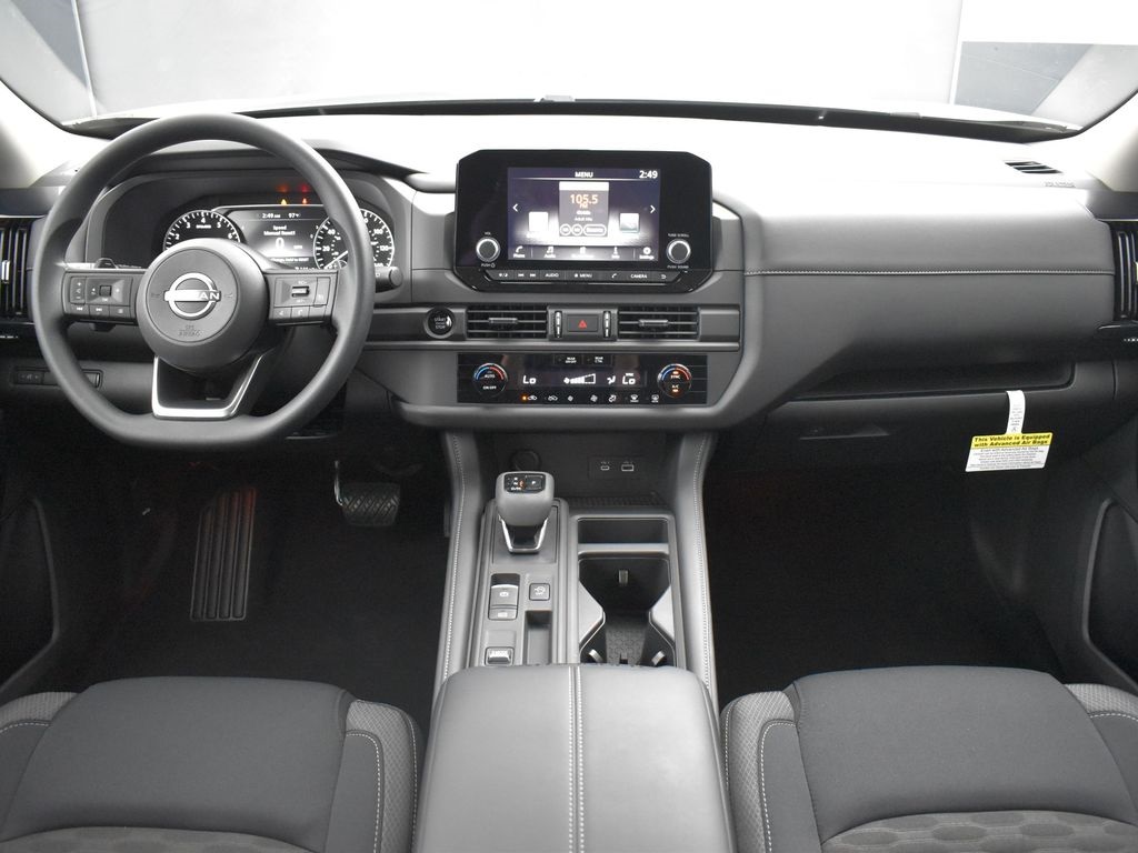 2025 Nissan Pathfinder S photo 9
