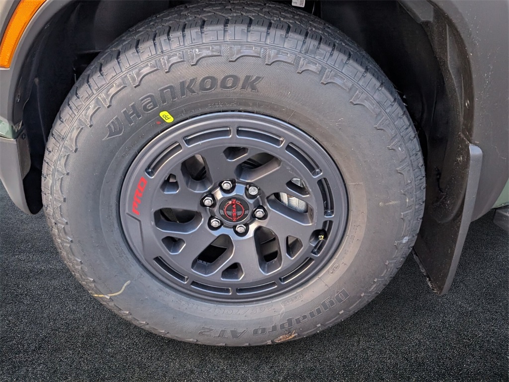 2026 Nissan Frontier Crew Cab PRO-X photo 4