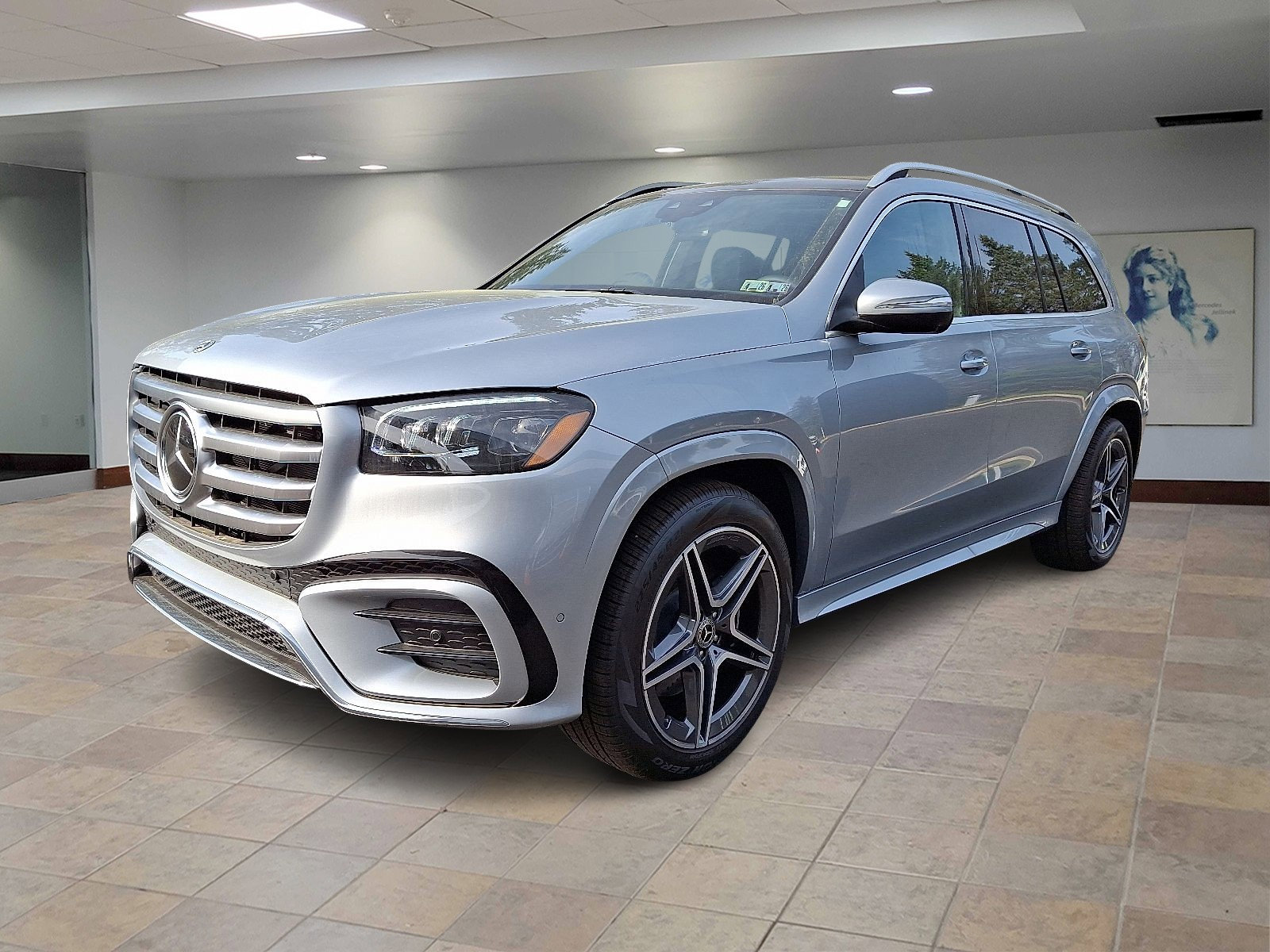 2025 Mercedes Benz GLS 450 4MATIC photo 3