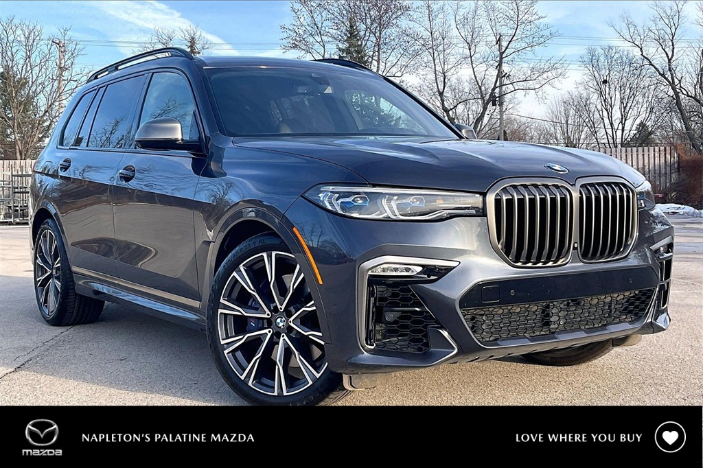 2022 BMW X7 M50i's photo