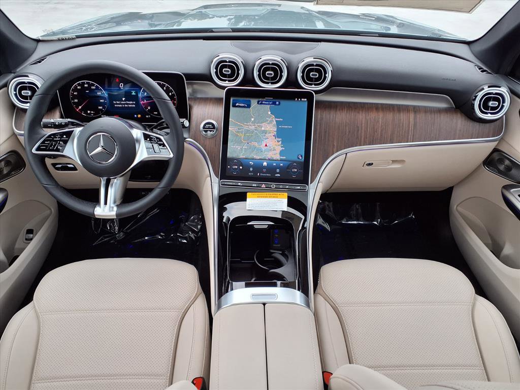 2026 Mercedes Benz GLC 300 photo 4