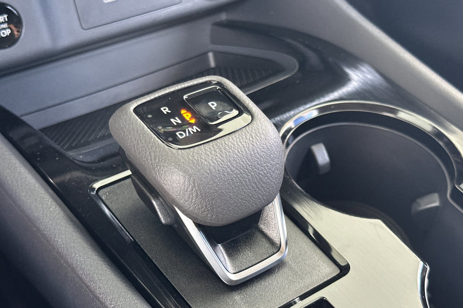 2026 Nissan Rogue SV photo 14