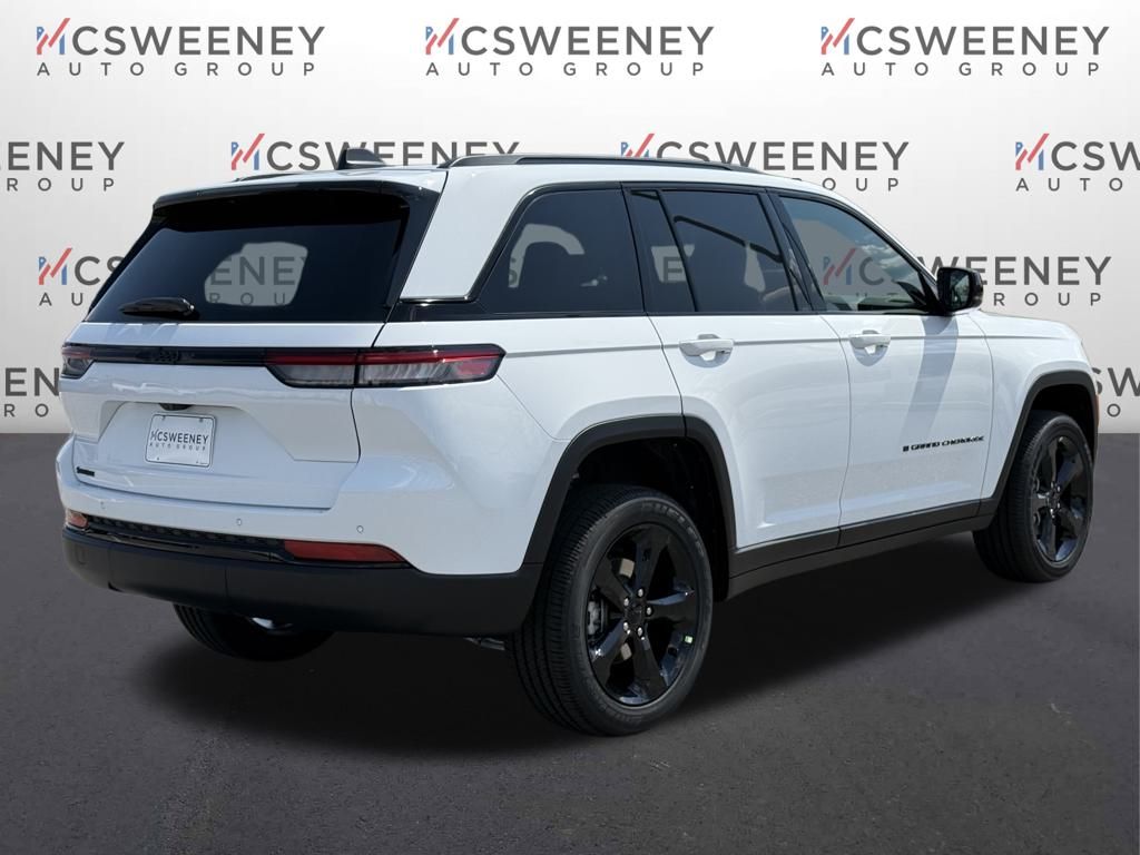 2025 Jeep Grand Cherokee Altitude photo 4