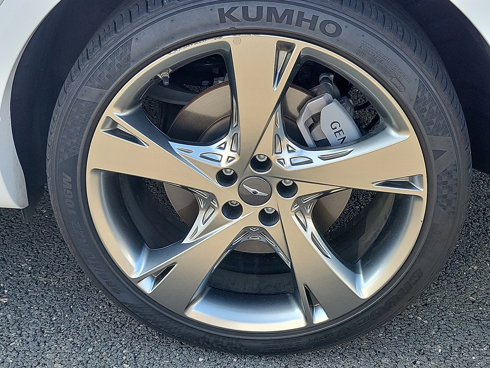 2023 Genesis GV80 2.5T AWD Prestige Advanced photo 3