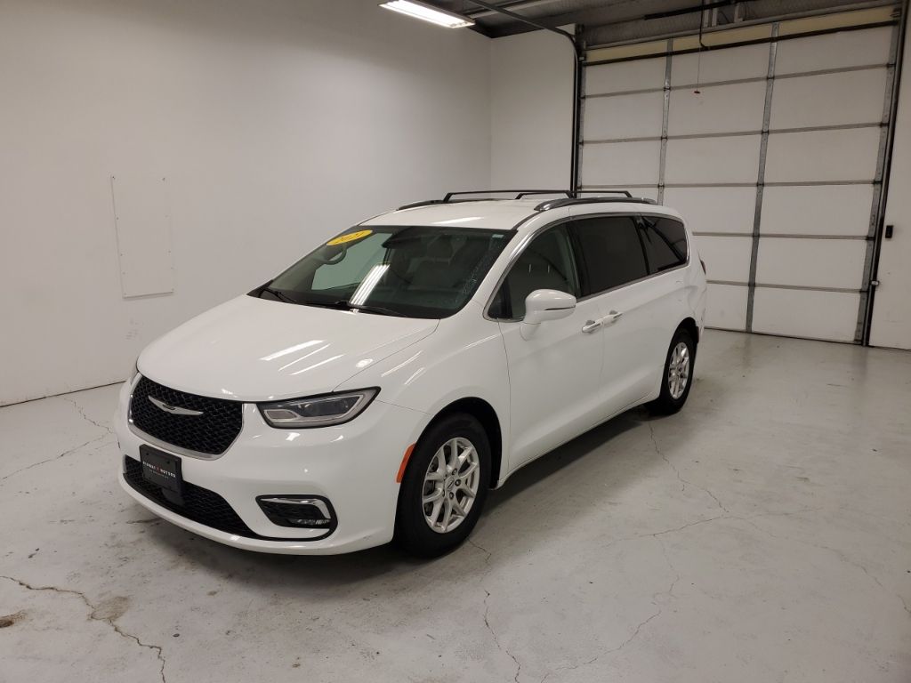 2021 Chrysler Pacifica Touring L photo 4