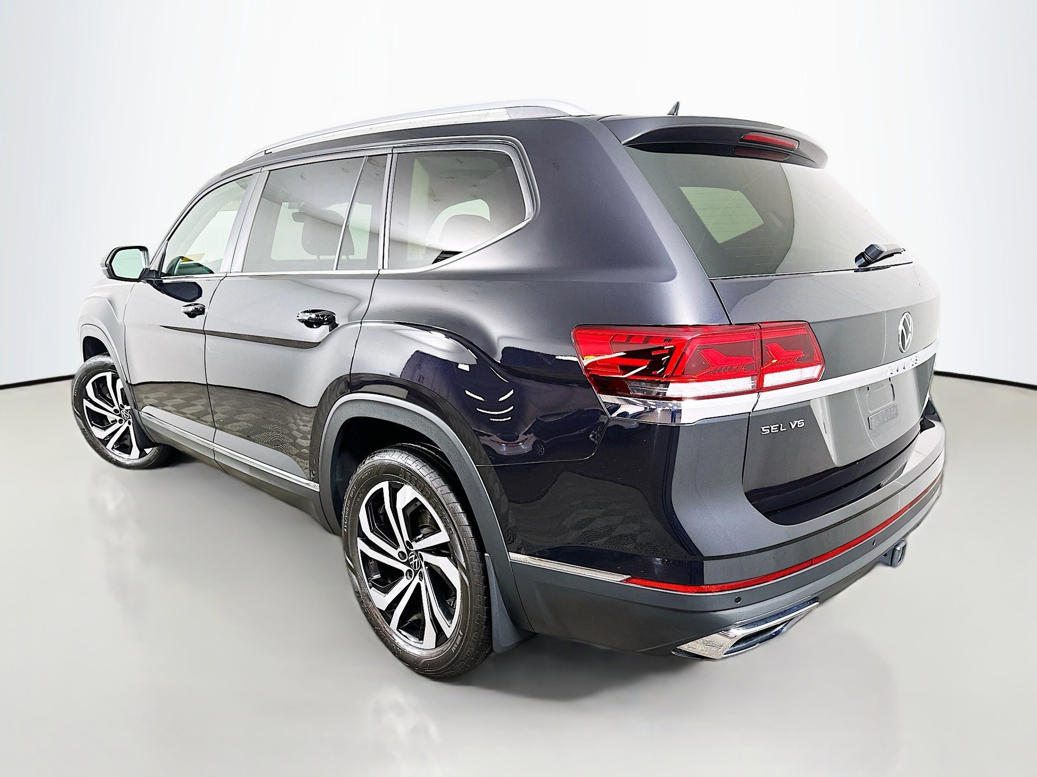 2022 Volkswagen Atlas V6 SEL photo 2