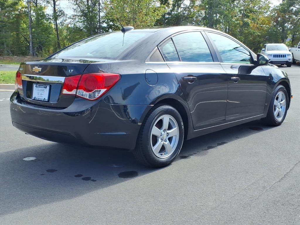2015 Chevrolet Cruze LT photo 2