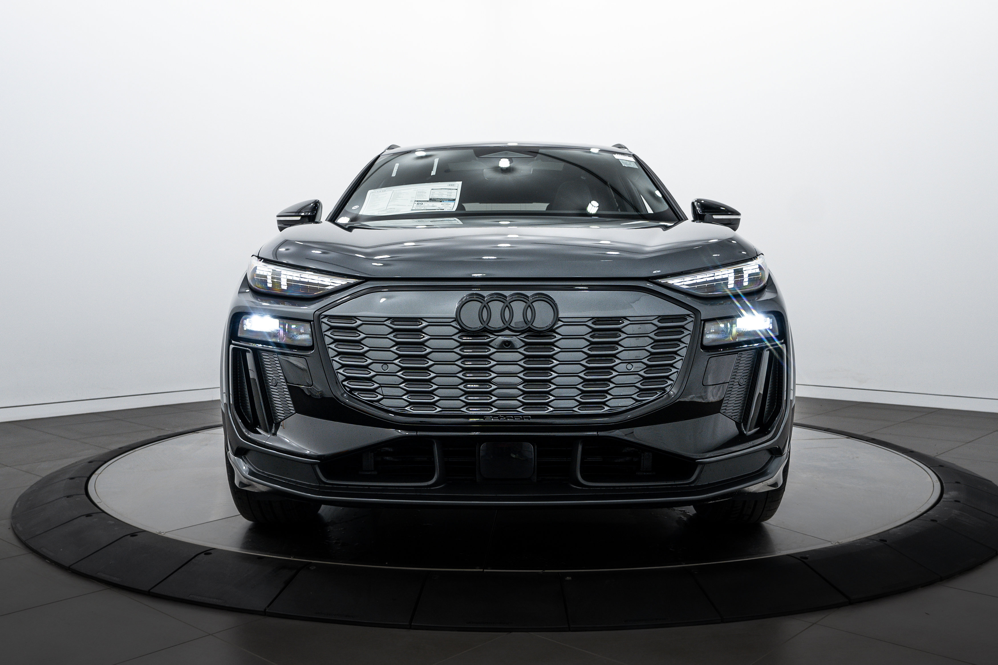 2025 Audi SQ6 photo 14