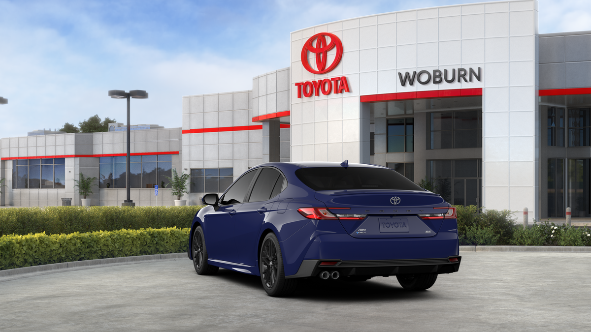 2025 Toyota Camry SE photo 4