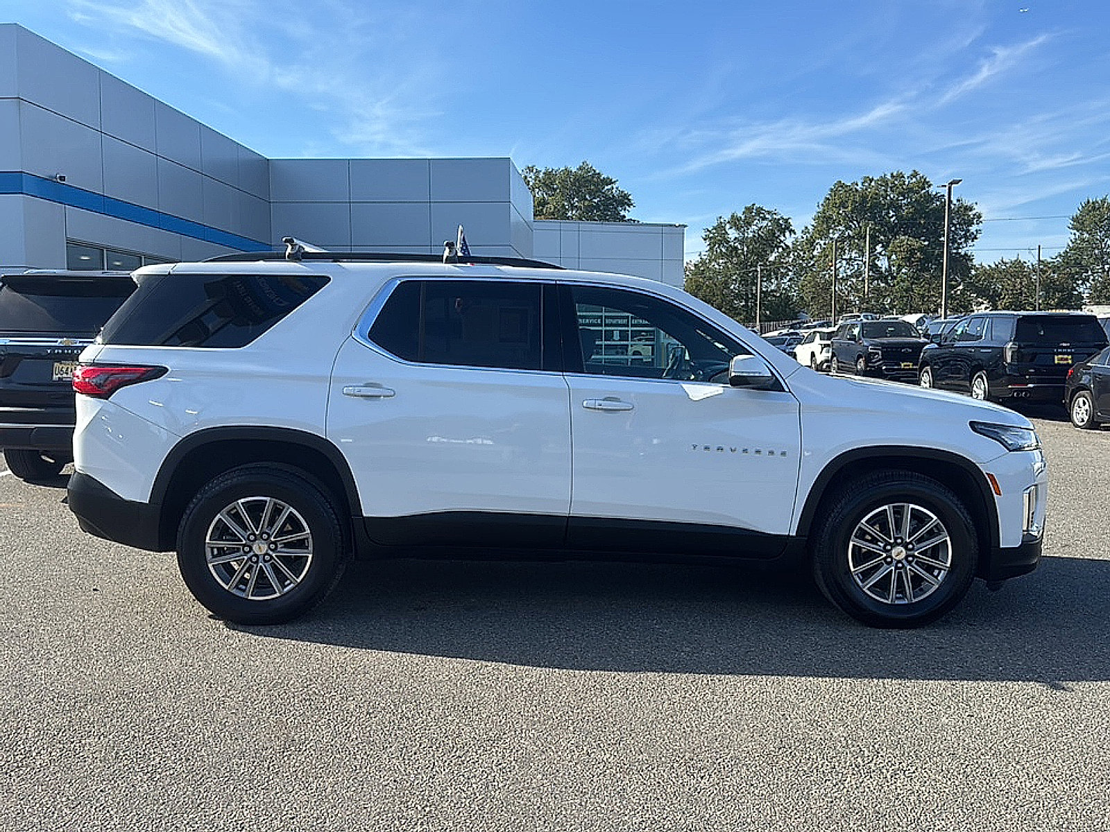 2023 Chevrolet Traverse Leather photo 3