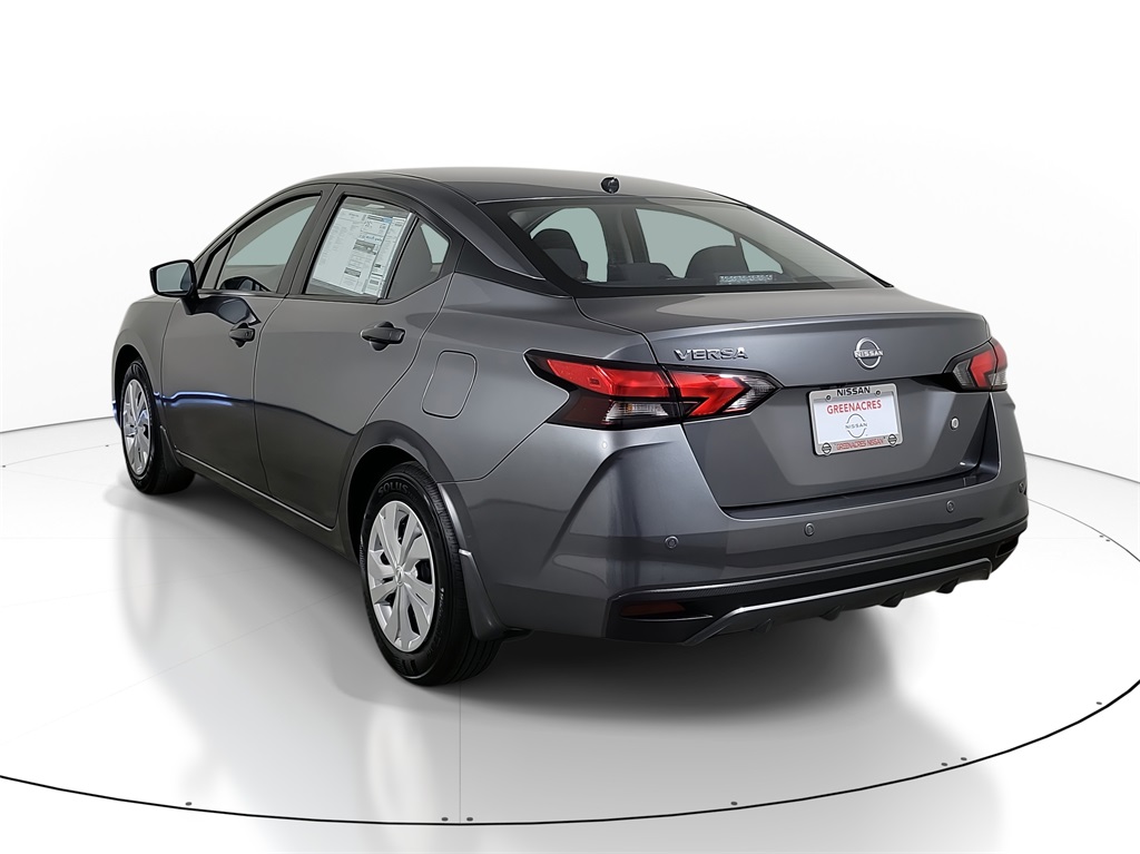 2025 Nissan Versa 1.6 S photo 4