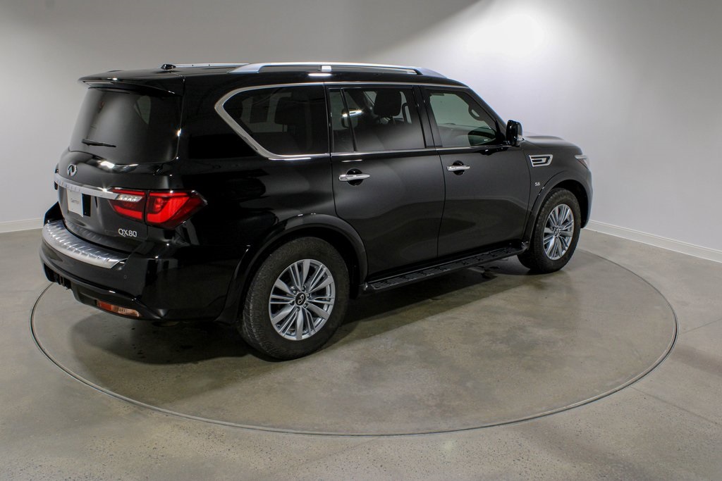 2019 Infiniti QX80 Luxe photo 5