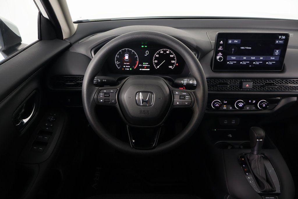 2026 Honda HR-V LX photo 3