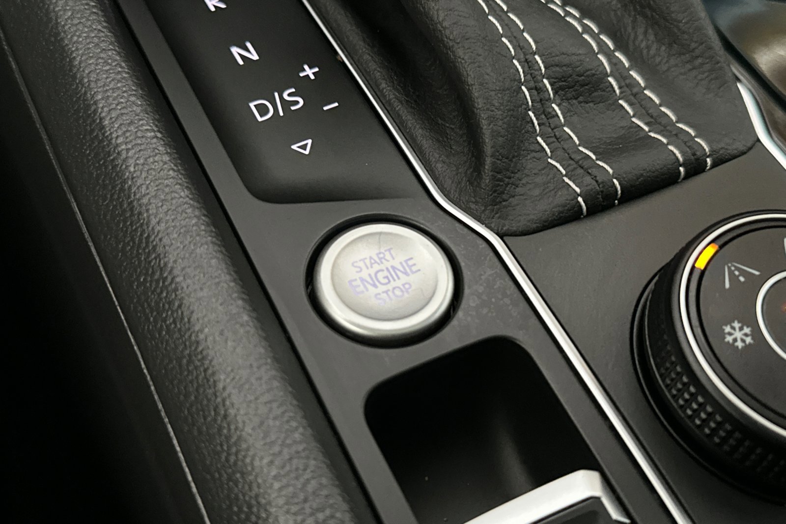 2021 Volkswagen Atlas SEL Premium photo 24