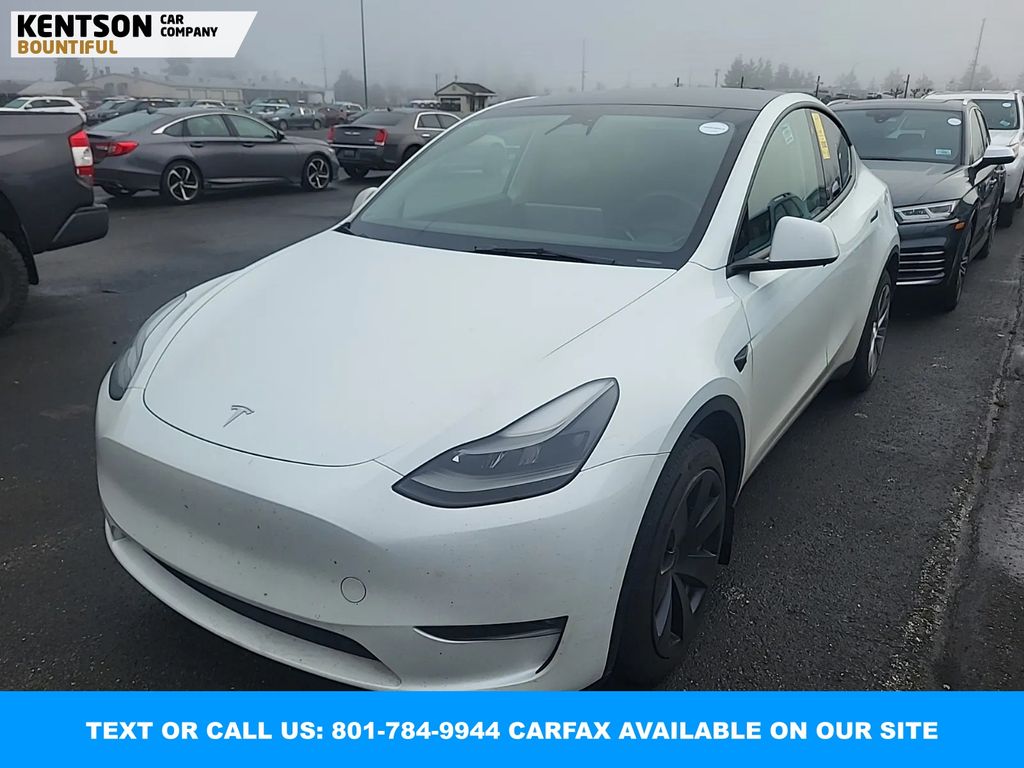 2023 Tesla Model Y Long Range's photo