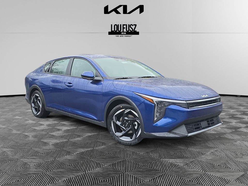 2025 Kia K4 EX's photo