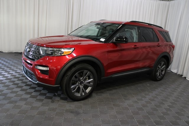 2022 Ford Explorer XLT photo 2