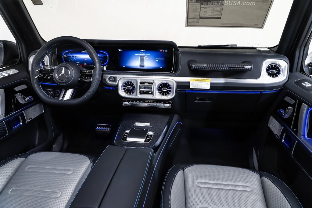 2025 Mercedes Benz G photo 7