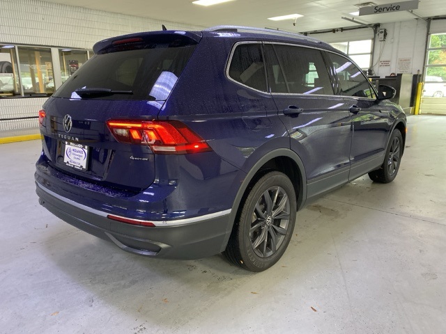 2022 Volkswagen Tiguan SE photo 3