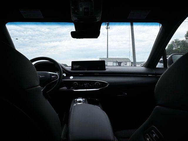 2025 Genesis GV70 2.5T Sport Prestige photo 17