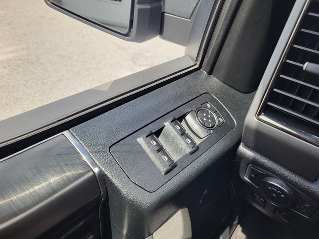 2019 Ford F-150 Raptor photo 22