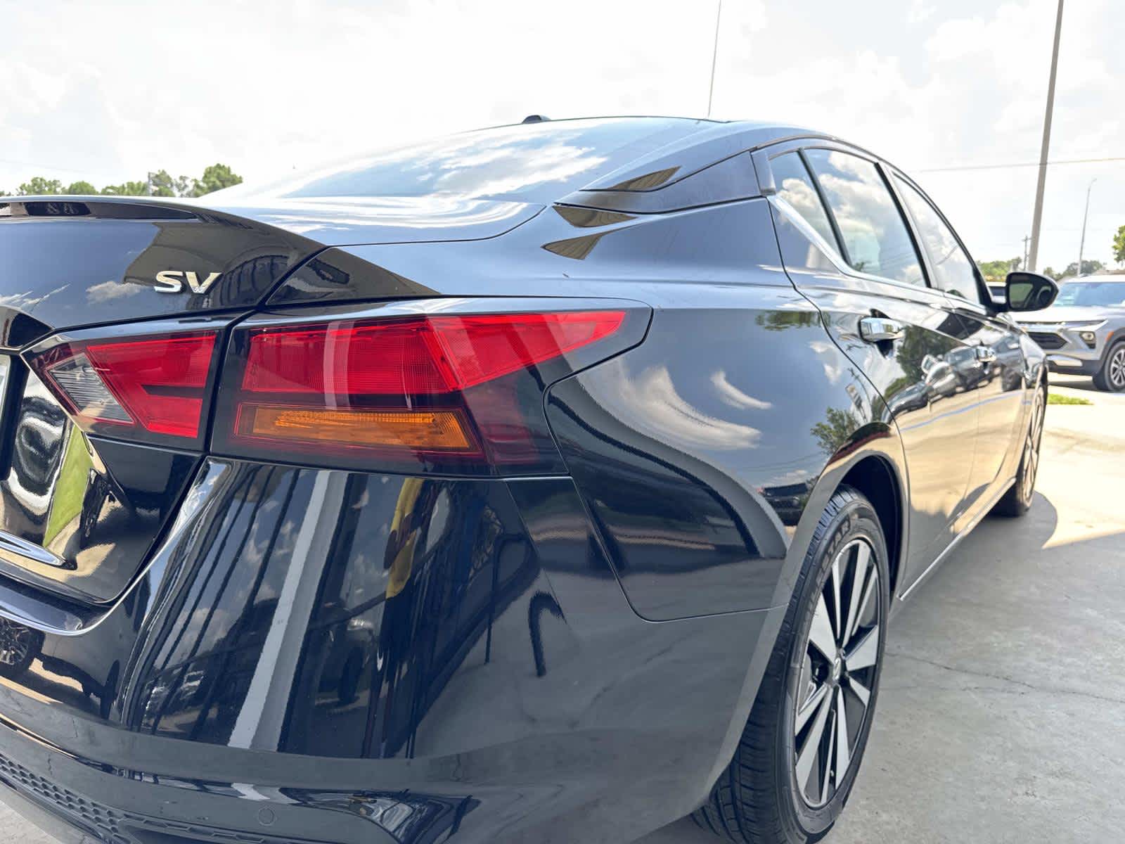 2021 Nissan Altima 2.5 SV photo 12
