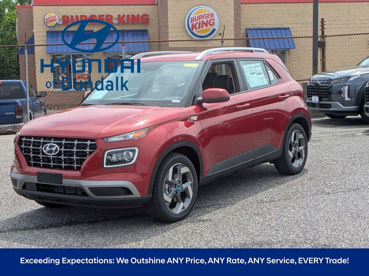2025 Hyundai Venue Limited photo 2