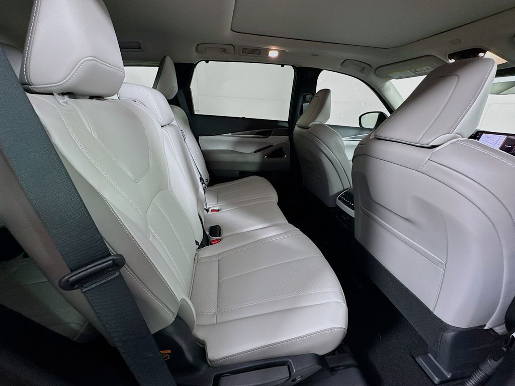 2026 Infiniti QX60 Luxe photo 35