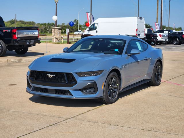 2025 Ford Mustang GT photo 4