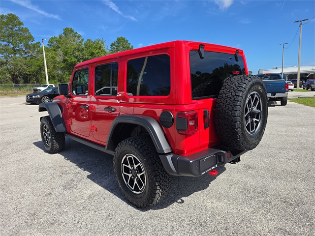2025 Jeep Wrangler Rubicon photo 3